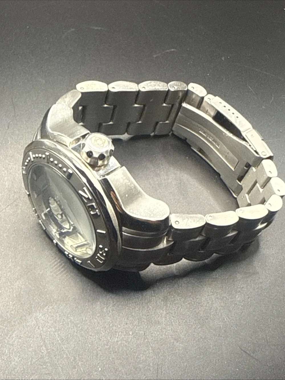 Invicta Pro Diver 0886 (a 52mm silver-tone stainless steel quartz New Battery